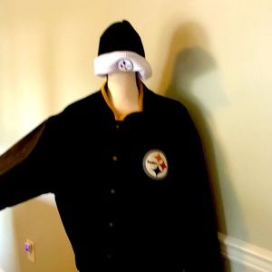 a classic leather arms 2 side pockets and 2 inside pockets unisex